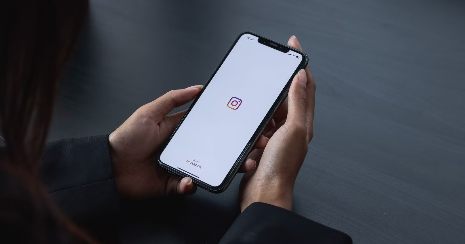 How to Read Instagram Direct Messages Without Being Seen